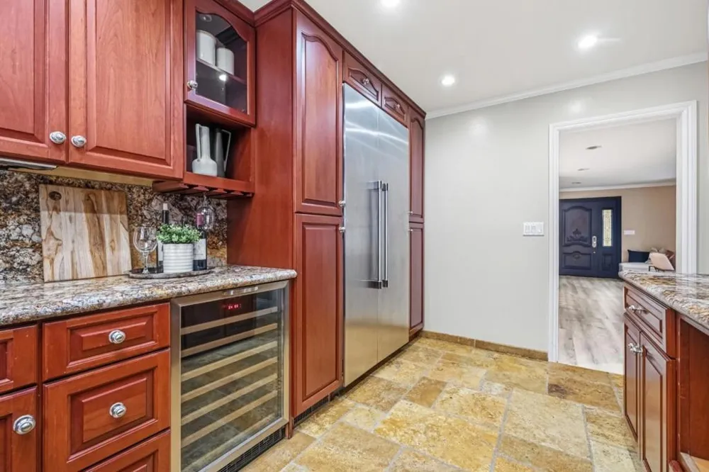 3202 E Laurel Creek Road Belmont, CA 94002
