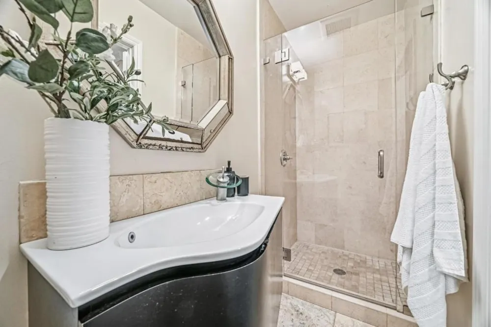 3202 E Laurel Creek Road Belmont, CA 94002