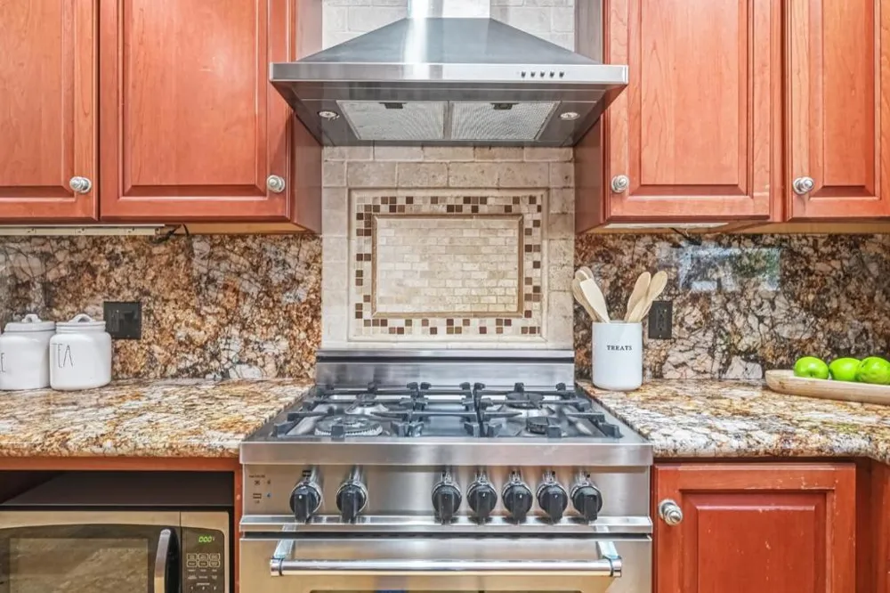 3202 E Laurel Creek Road Belmont, CA 94002