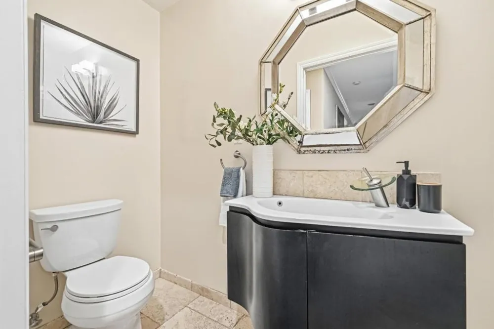 3202 E Laurel Creek Road Belmont, CA 94002