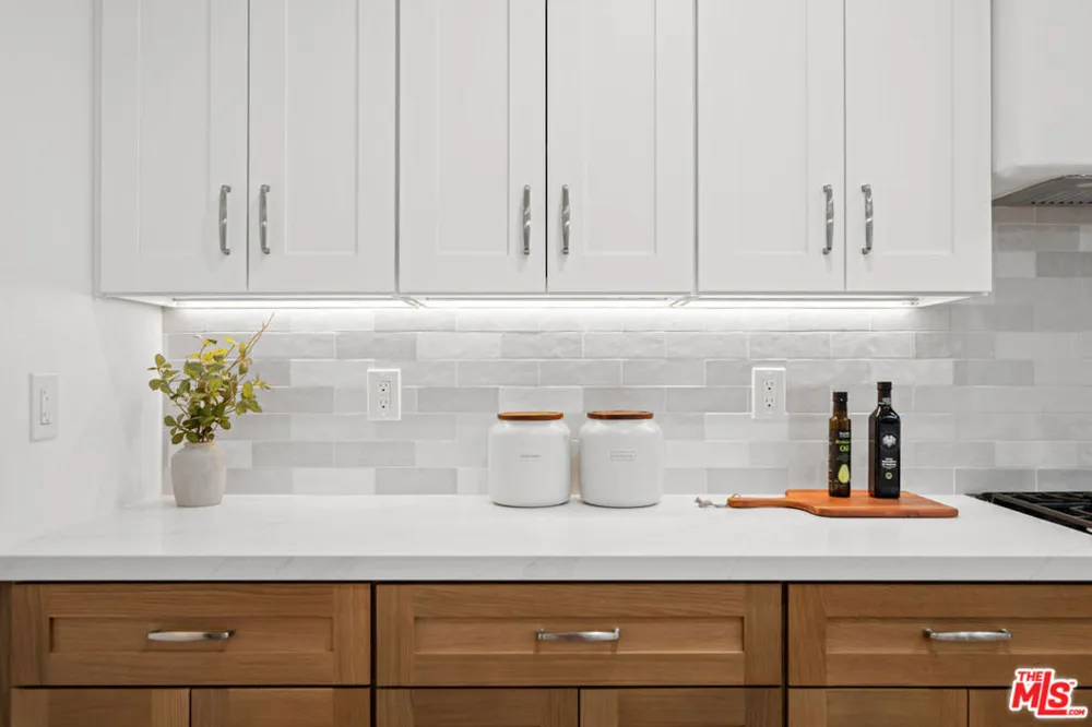 11115 Acama Street #104 Studio City, CA 91602