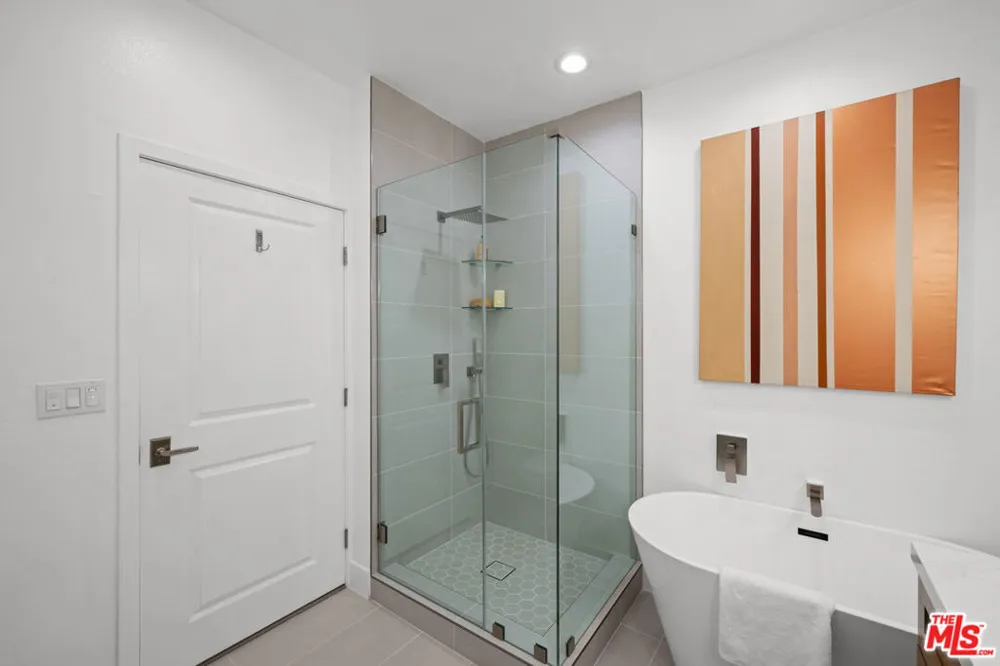 11115 Acama Street #104 Studio City, CA 91602