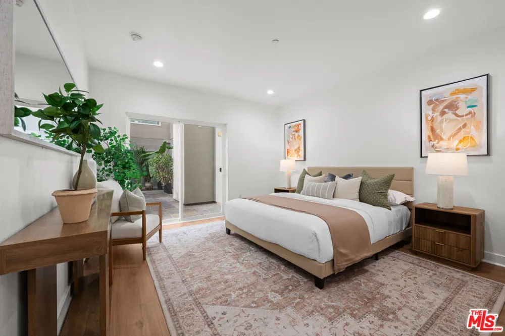 11115 Acama Street #104 Studio City, CA 91602
