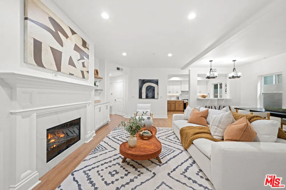 11115 Acama Street #104 Studio City, CA 91602