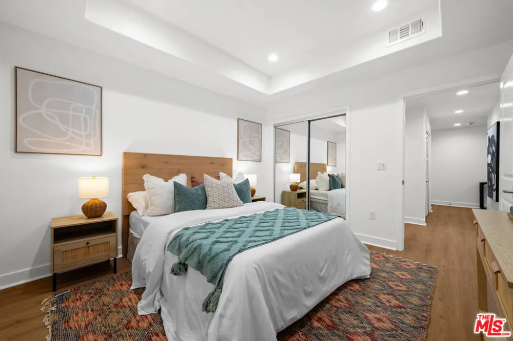 11115 Acama Street #104 Studio City, CA 91602