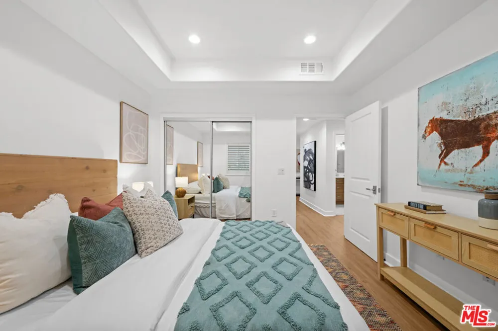 11115 Acama Street #104 Studio City, CA 91602