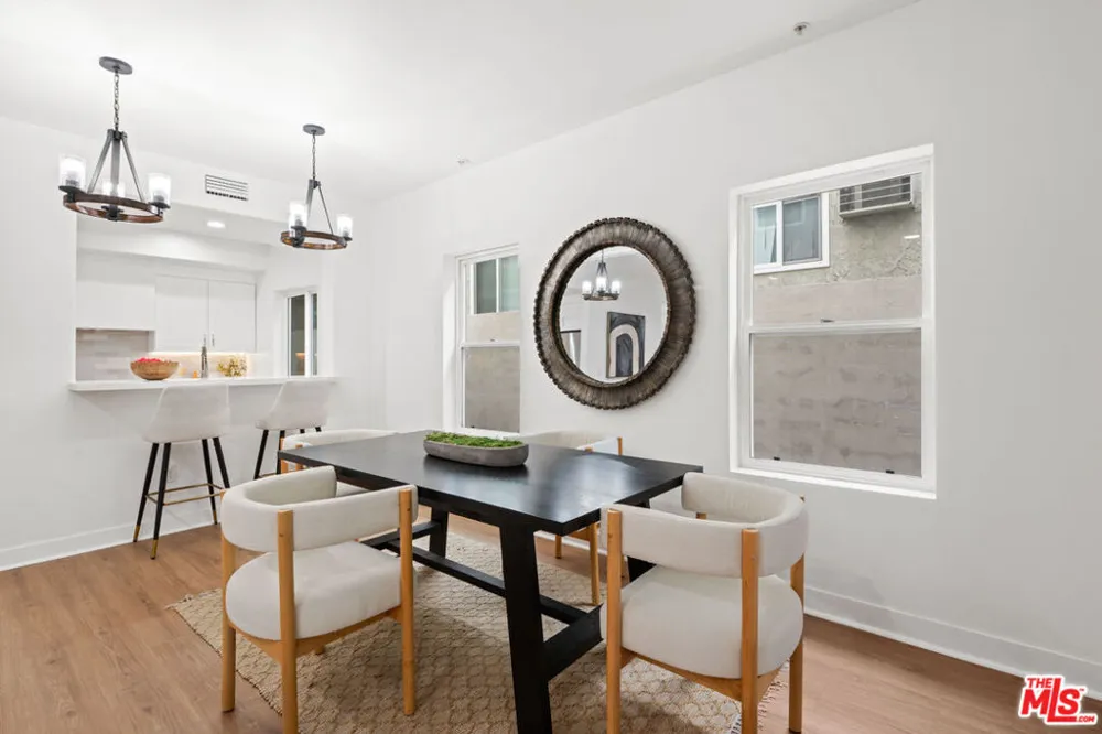 11115 Acama Street #104 Studio City, CA 91602