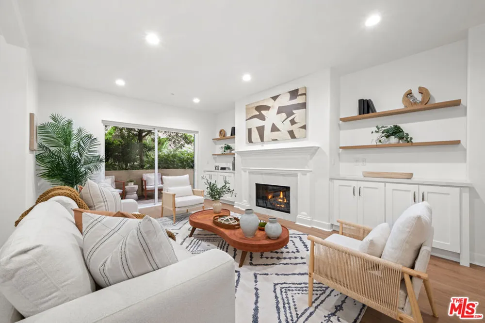 11115 Acama Street #104 Studio City, CA 91602