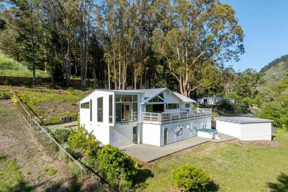 2570 Purisima Creek Road Half Moon Bay, CA 94019