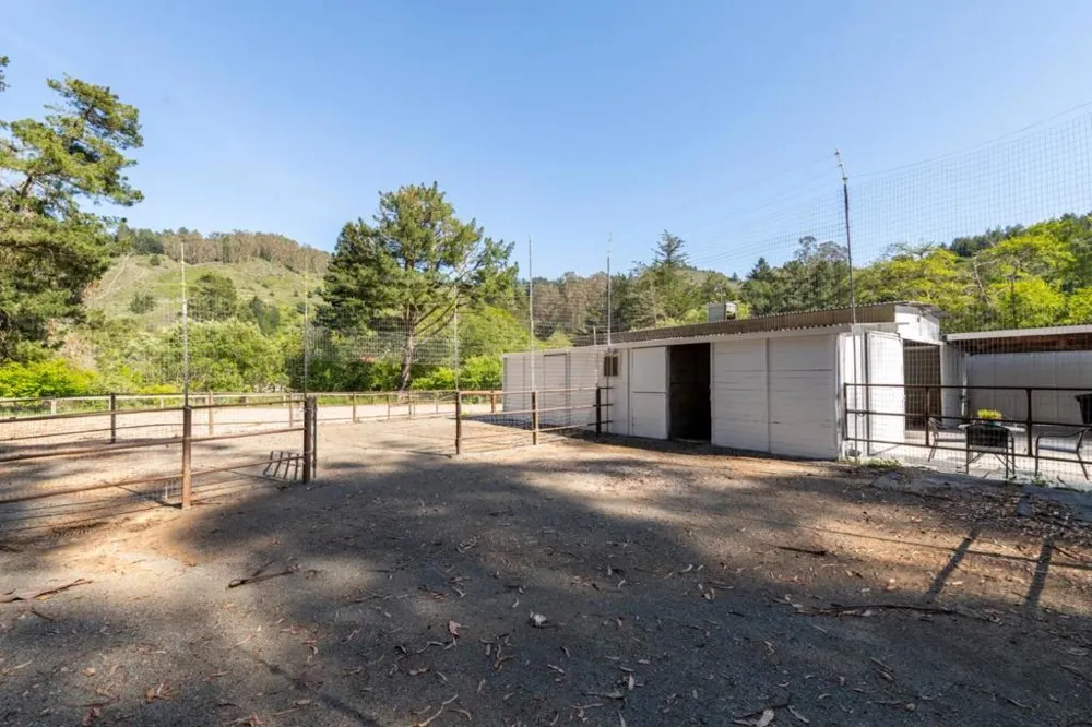 2570 Purisima Creek Road Half Moon Bay, CA 94019