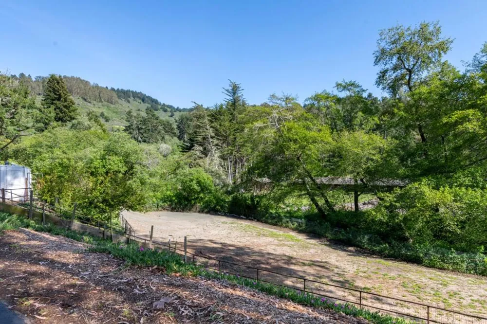 2570 Purisima Creek Road Half Moon Bay, CA 94019
