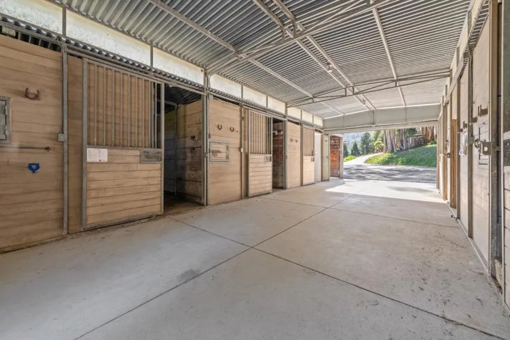 2570 Purisima Creek Road Half Moon Bay, CA 94019