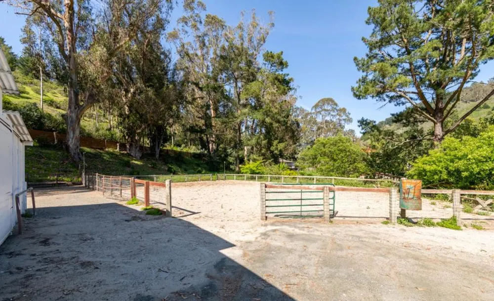 2570 Purisima Creek Road Half Moon Bay, CA 94019