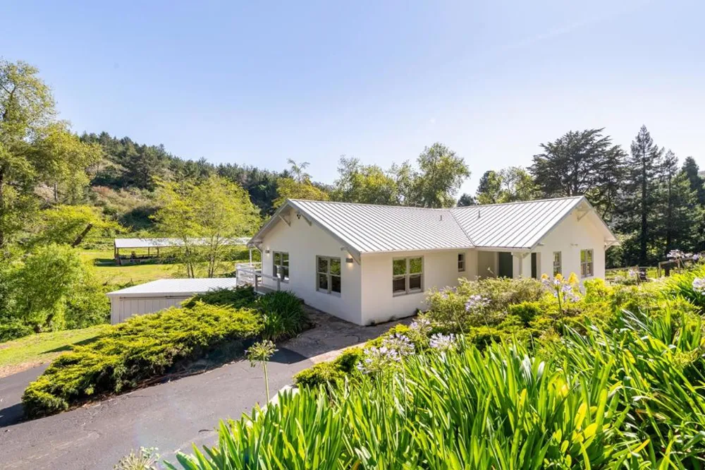 2570 Purisima Creek Road Half Moon Bay, CA 94019
