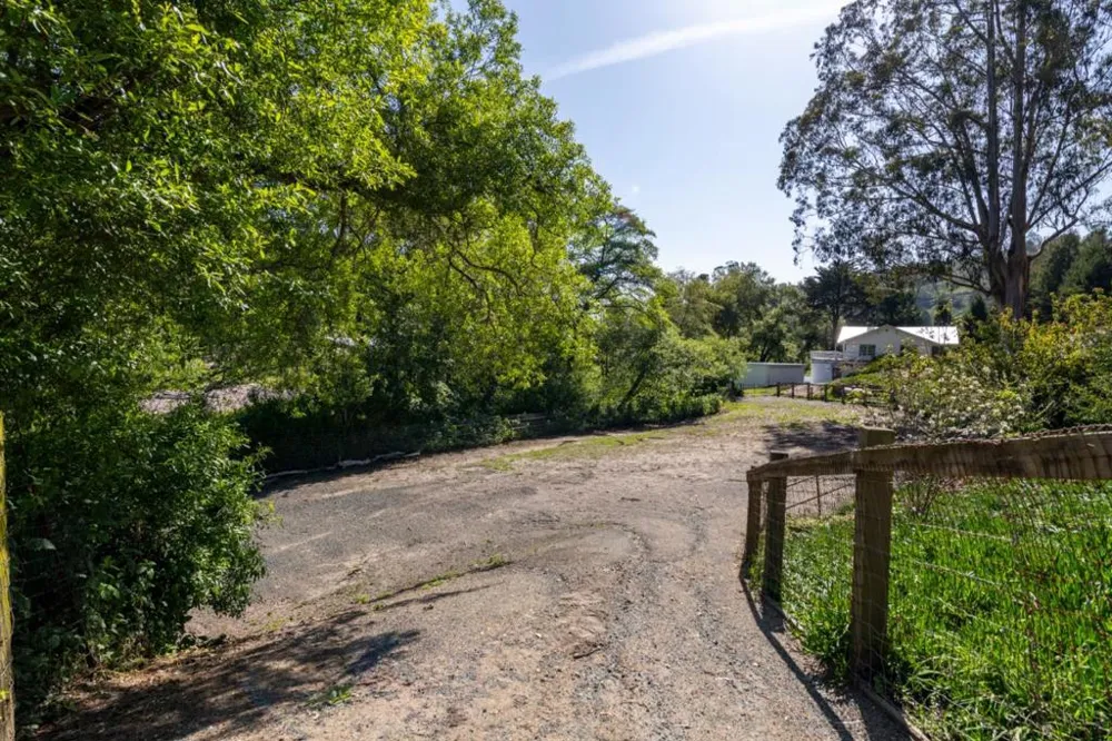 2570 Purisima Creek Road Half Moon Bay, CA 94019
