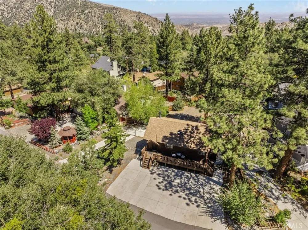 5243 Desert View Wrightwood, CA 92397