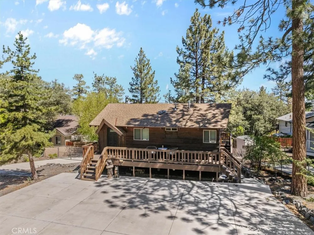 5243 Desert View Wrightwood, CA 92397