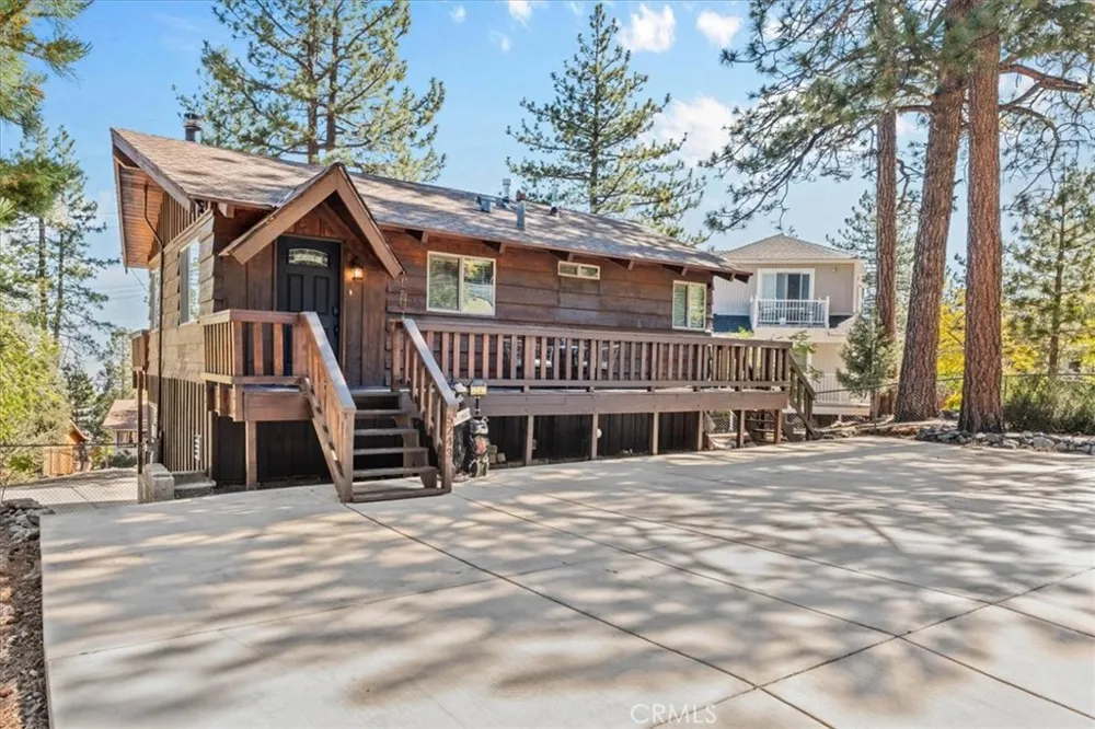 5243 Desert View Wrightwood, CA 92397