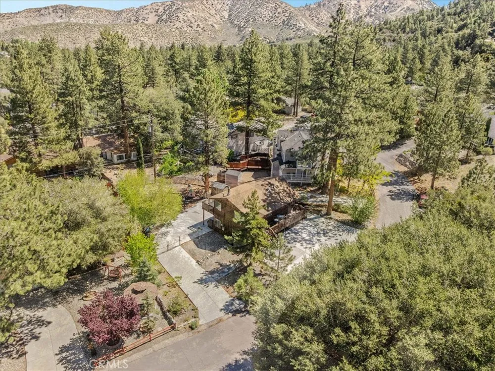 5243 Desert View Wrightwood, CA 92397
