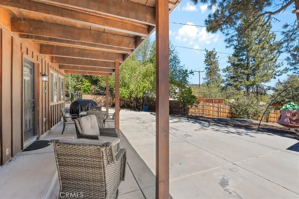 5243 Desert View Wrightwood, CA 92397