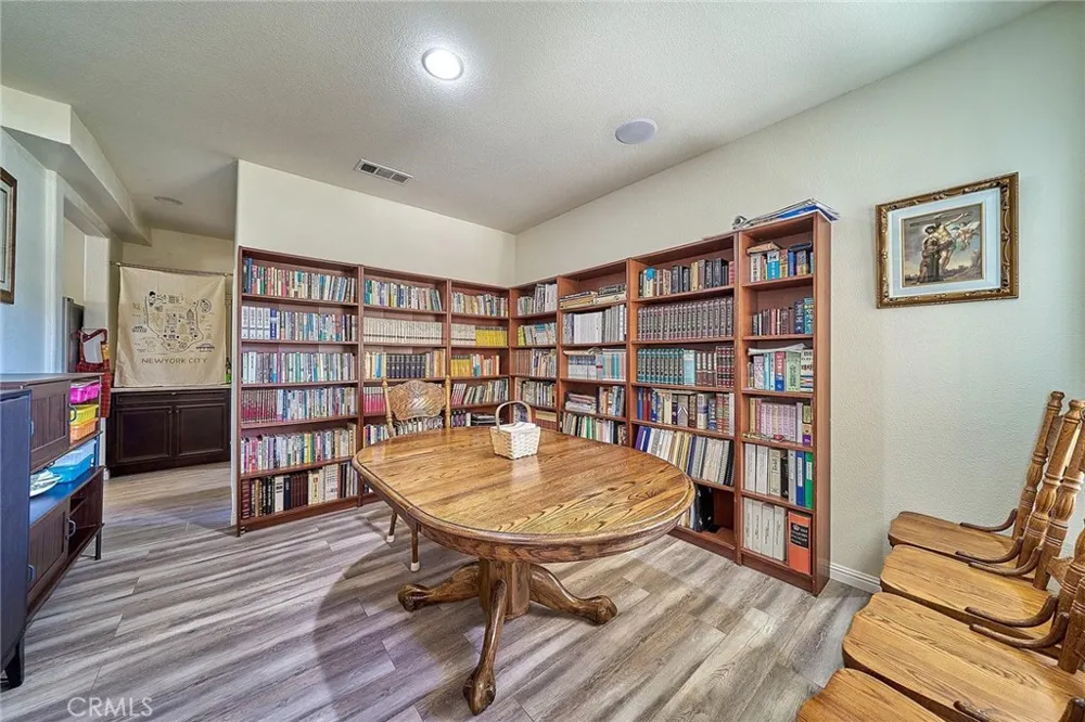 43521 Blossom Lancaster, CA 93536