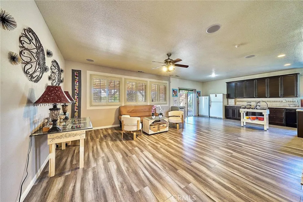 43521 Blossom Lancaster, CA 93536