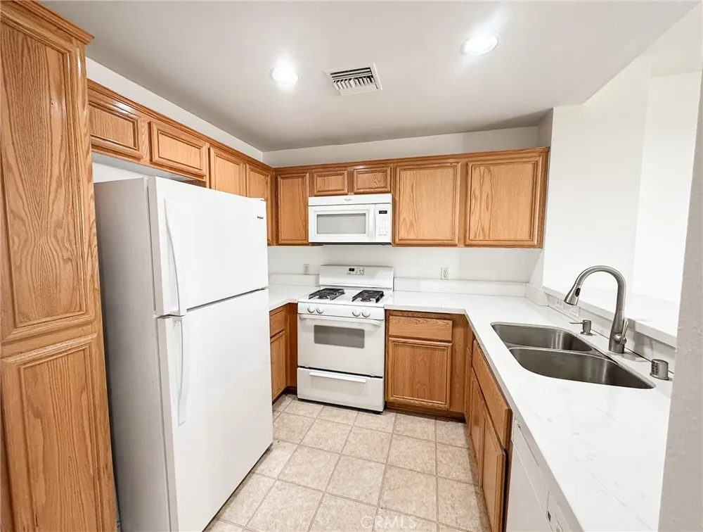 13200 Pacific Promenade #217 Playa Vista, CA 90094