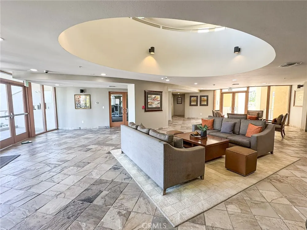 13200 Pacific Promenade #217 Playa Vista, CA 90094