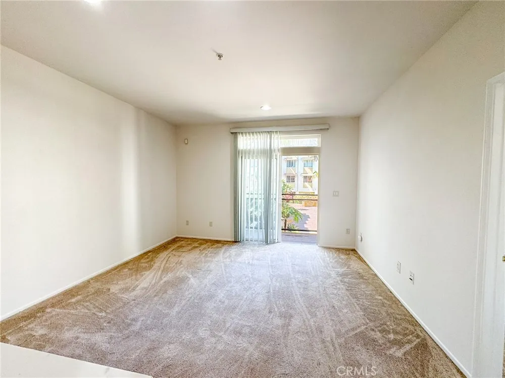 13200 Pacific Promenade #217 Playa Vista, CA 90094