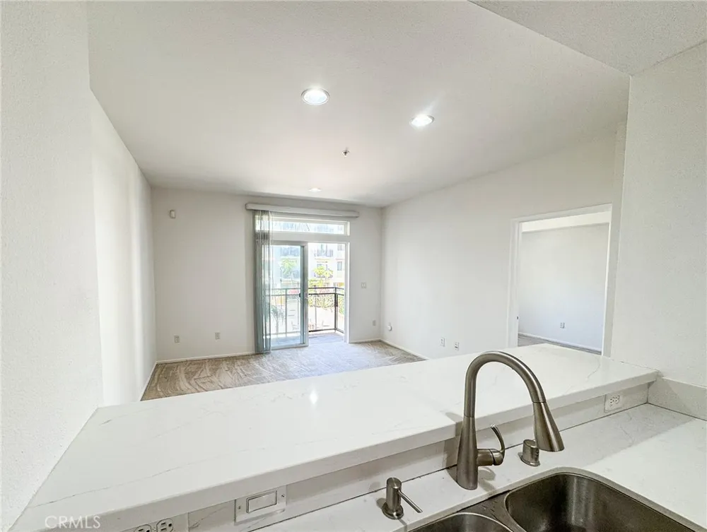 13200 Pacific Promenade #217 Playa Vista, CA 90094