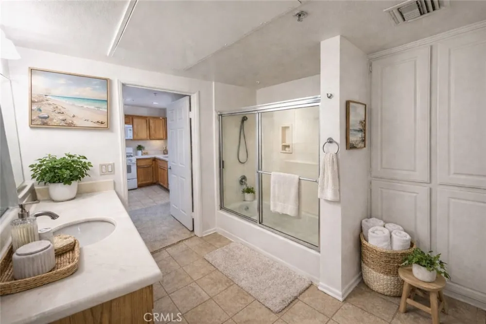 13200 Pacific Promenade #217 Playa Vista, CA 90094