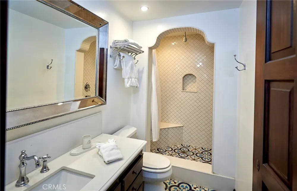 27 Camino De Flores Avalon, CA 90704