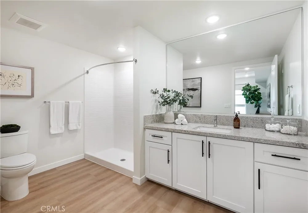 1303 S Orange Grove Avenue #601 Los Angeles, CA 90019