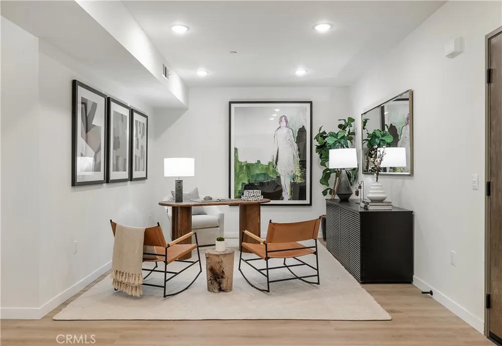 1303 S Orange Grove Avenue #601 Los Angeles, CA 90019