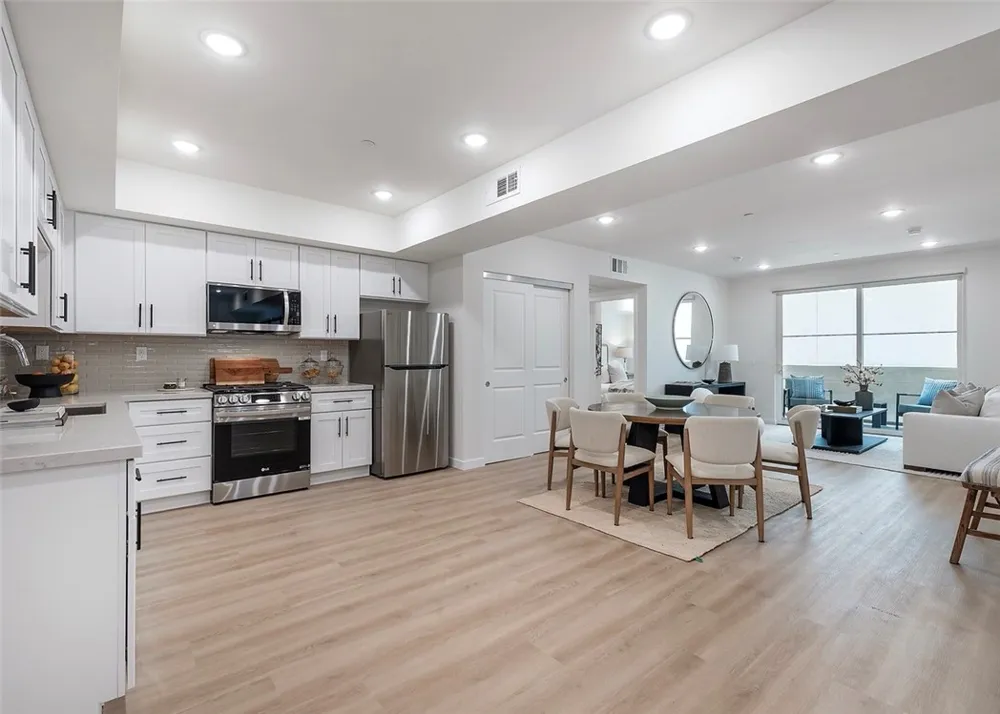 1303 S Orange Grove Avenue #601 Los Angeles, CA 90019