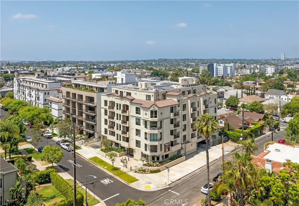 1303 S Orange Grove Avenue #601 Los Angeles, CA 90019