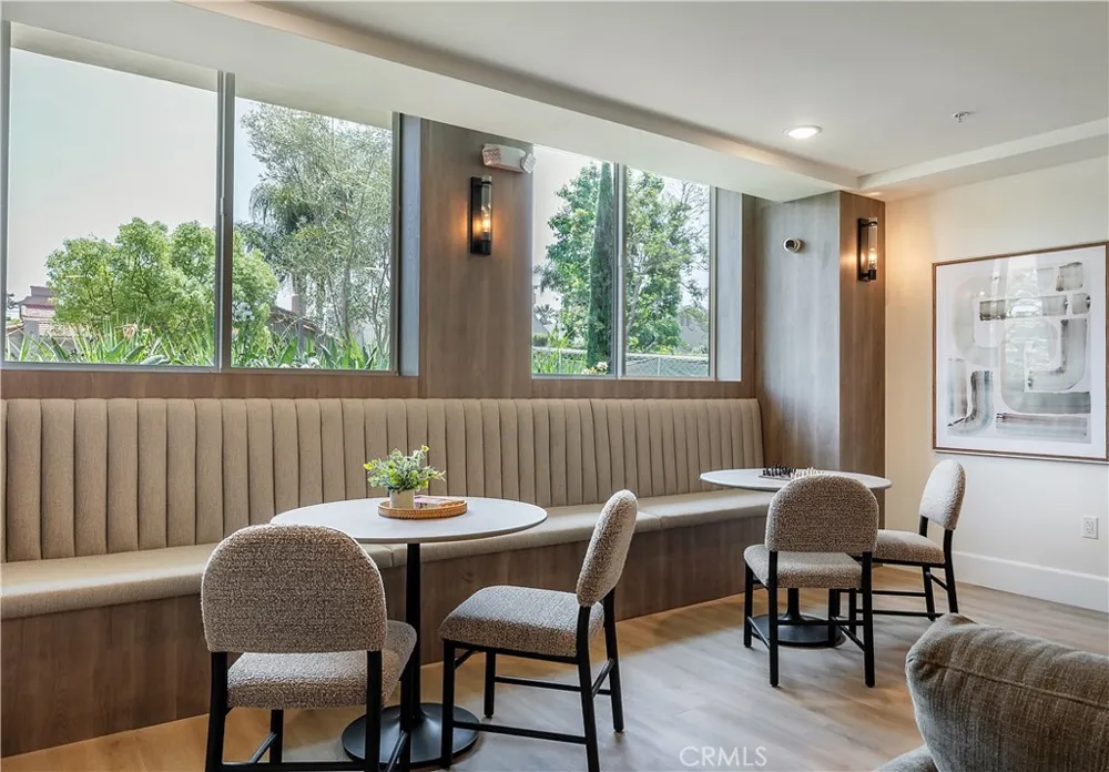 1303 S Orange Grove Avenue #601 Los Angeles, CA 90019