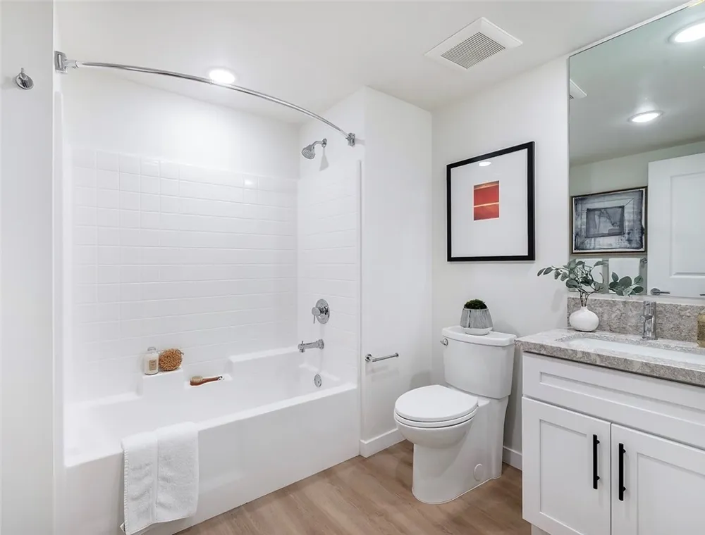 1303 S Orange Grove Avenue #601 Los Angeles, CA 90019