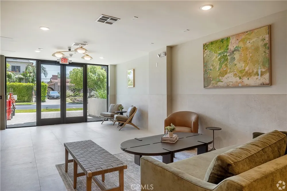 1303 S Orange Grove Avenue #601 Los Angeles, CA 90019