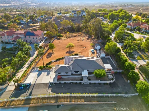 16025 Perry Heights