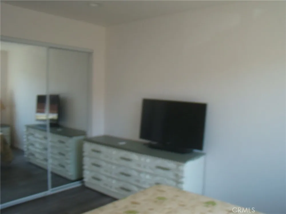 10622 Anzac Los Angeles, CA 90002