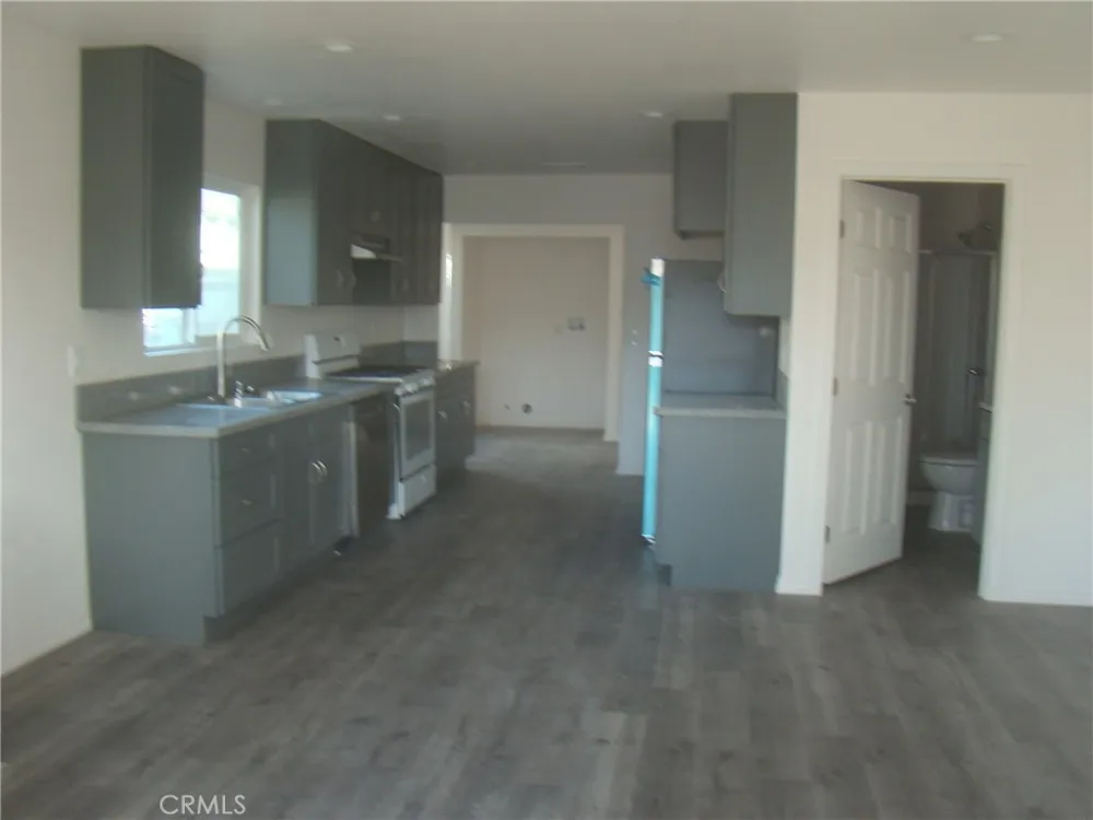 10622 Anzac Los Angeles, CA 90002