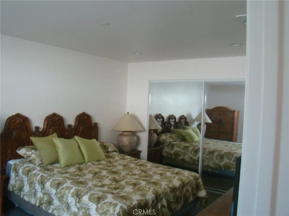 10622 Anzac Los Angeles, CA 90002