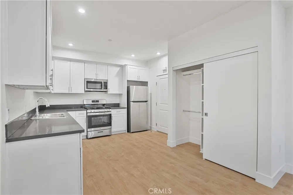 8750 Sepulveda Boulevard #310 North Hills, CA 91343