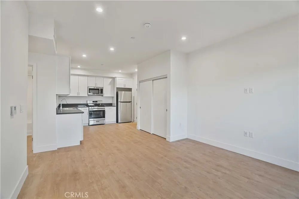 8750 Sepulveda Boulevard #310 North Hills, CA 91343