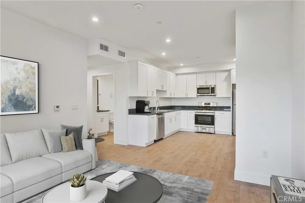 8750 Sepulveda Boulevard #310 North Hills, CA 91343