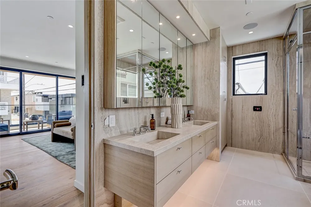 315 25th Manhattan Beach, CA 90266