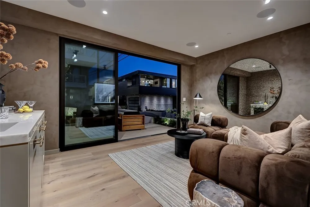 315 25th Manhattan Beach, CA 90266