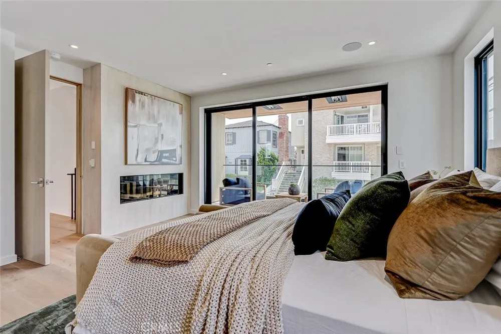 315 25th Manhattan Beach, CA 90266