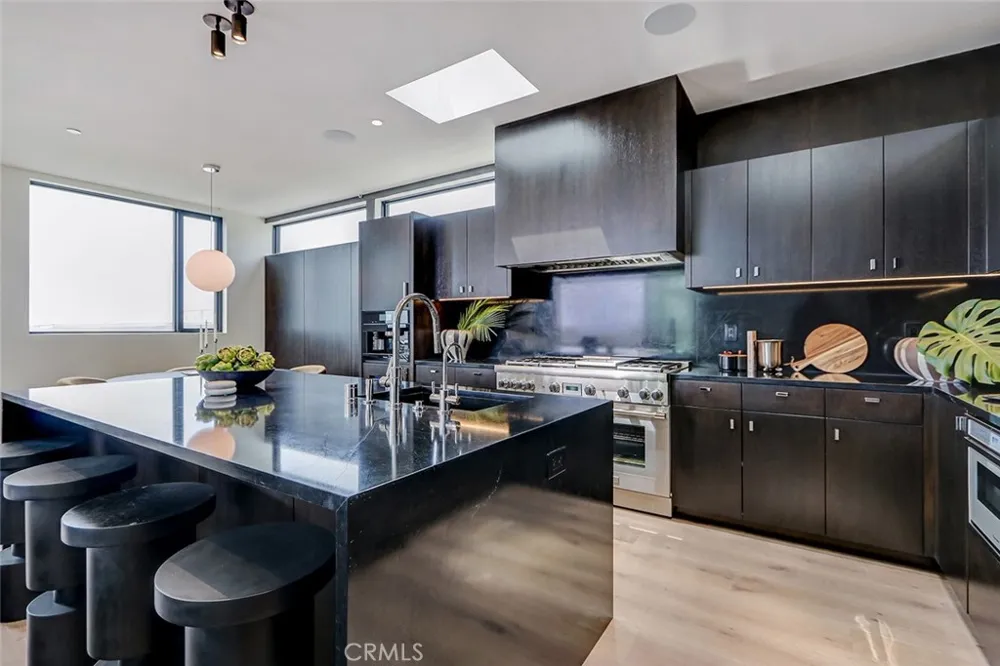 315 25th Manhattan Beach, CA 90266